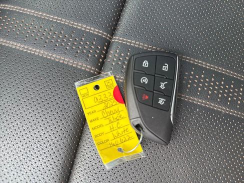 Used 2025 Chevrolet Tahoe High Country image 30