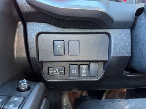 Used 2022 Toyota Tacoma TRD Off-Road image 28