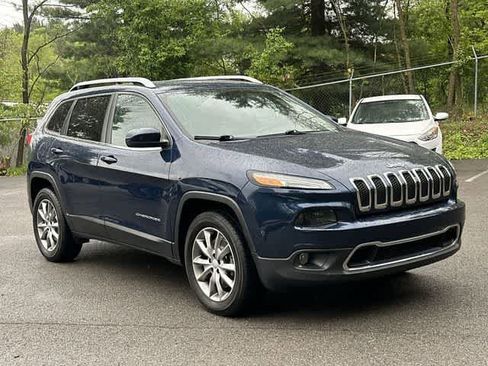 Used 2018 Jeep Cherokee Limited w/ Trailer Tow Group AWD/4WD image 30