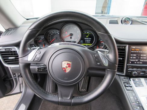 Used 2013 Porsche Panamera S image 51