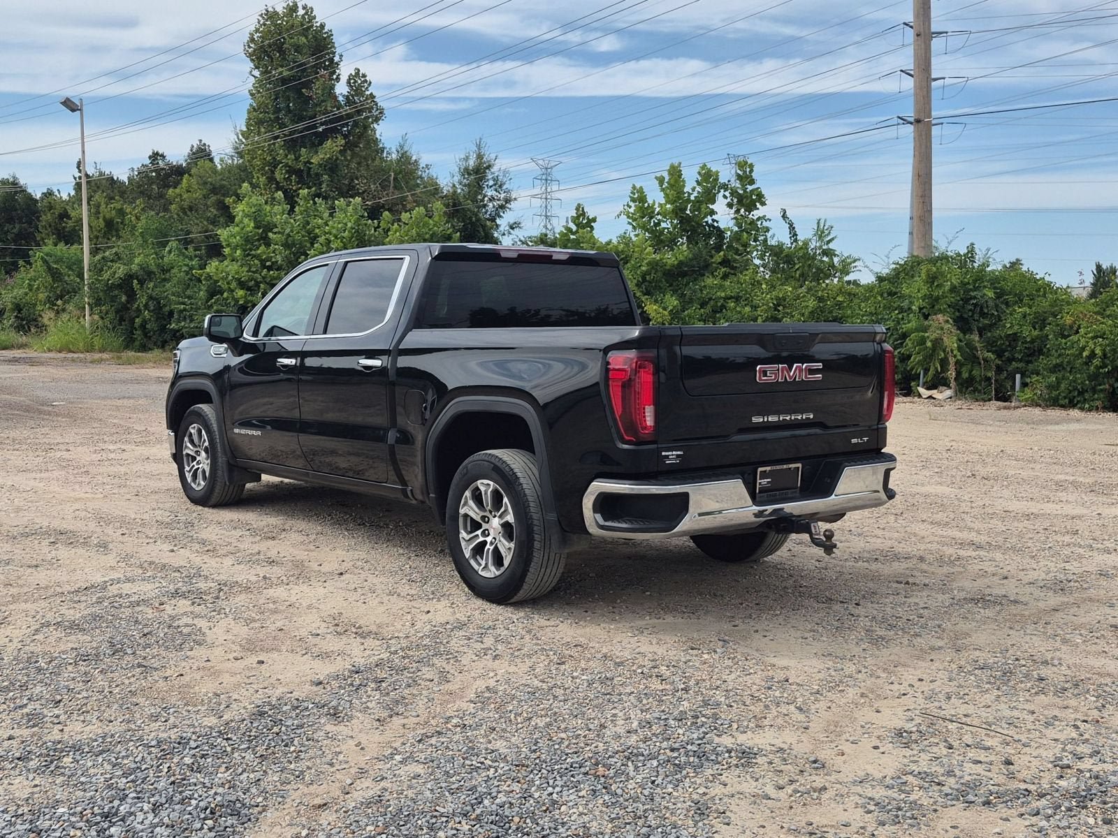 Used 2025 GMC Sierra 1500 SLT RWD image 3