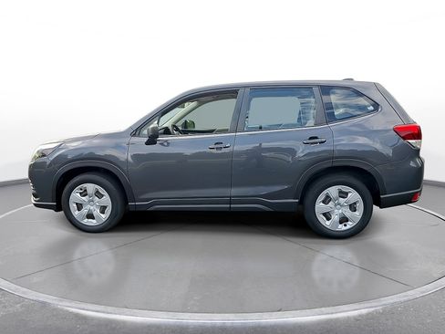 Used 2022 Subaru Forester AWD/4WD image 5