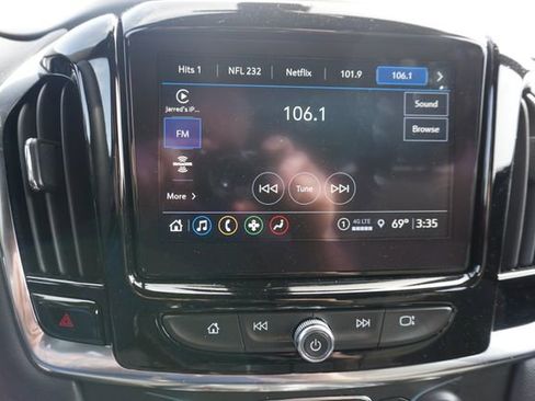 Used 2023 Chevrolet Traverse LT image 24