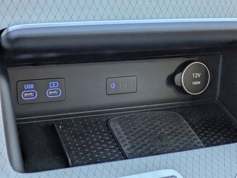 Used 2025 Genesis GV80 3.5T Prestige image 24