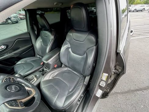 Used 2015 Jeep Cherokee Limited AWD/4WD image 19