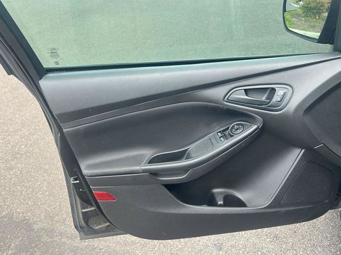 Used 2017 Ford Focus S FWD image 12