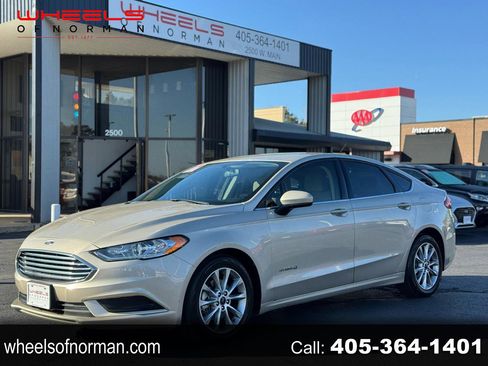 Used 2017 Ford Fusion S image 1
