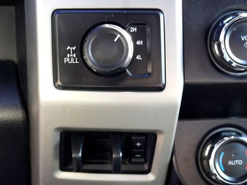 Used 2019 Ford F250 Lariat w/ Lariat Value Package image 18