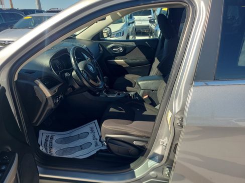 Used 2017 Jeep Cherokee Latitude image 13