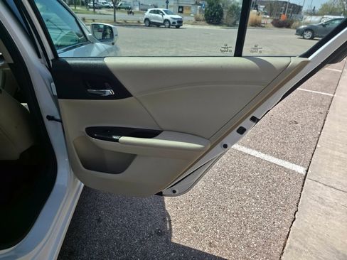 Used 2015 Honda Accord Touring image 24