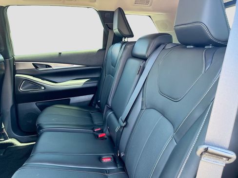 Used 2025 INFINITI QX60 Luxe w/ Vision Package AWD/4WD image 25