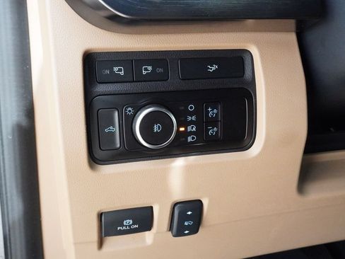 Used 2024 Ford F250 Lariat w/ Lariat Ultimate Package AWD/4WD image 28