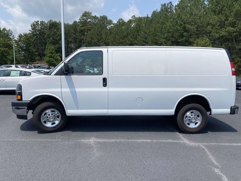 Used 2024 Chevrolet Express 2500 w/ Driver Convenience Package RWD image 2