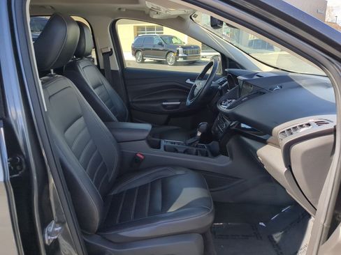 Used 2018 Ford Escape Titanium w/ Ford Safe & Smart Package AWD/4WD image 32