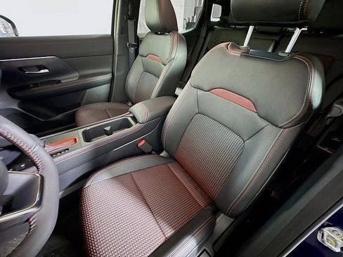 New 2026 Nissan Kicks SR w/ Cold Weather Package image 11