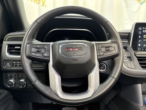 Used 2023 GMC Yukon SLT w/ SLT Premium Package AWD/4WD image 16