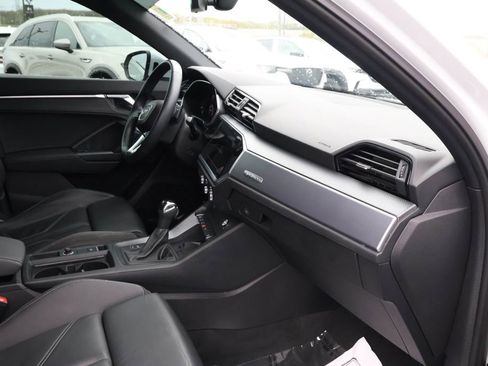 Used 2020 Audi Q3 2.0T Premium Plus AWD/4WD image 31