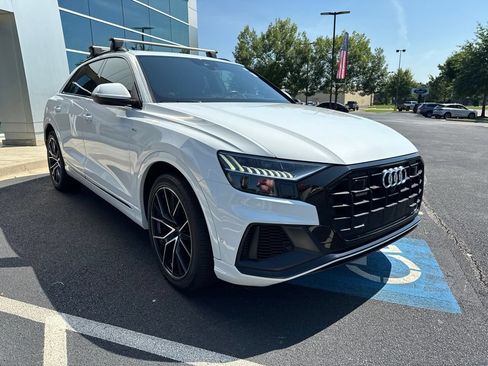 Used 2021 Audi Q8 Prestige AWD/4WD image 3