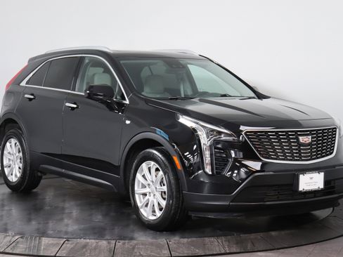 Used 2023 Cadillac XT4 Luxury image 7
