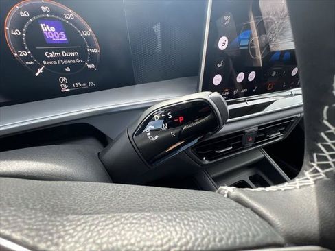 New 2026 Volkswagen Tiguan SE AWD/4WD image 19