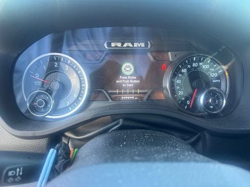 Used 2023 RAM 1500 Big Horn AWD/4WD image 3