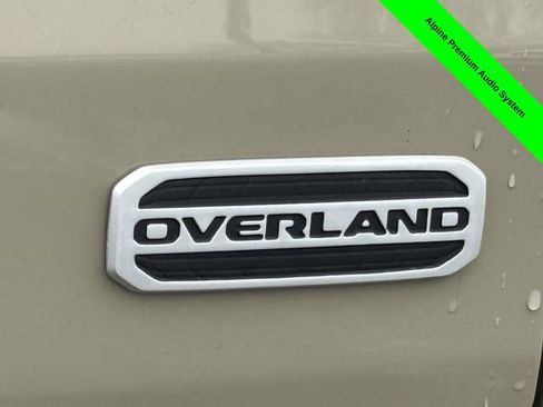 Used 2020 Jeep Gladiator Overland image 37