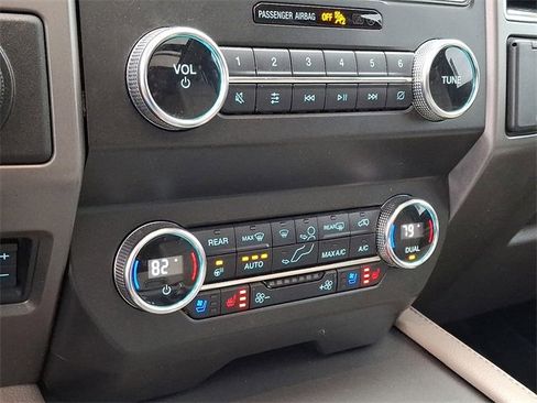 Used 2020 Ford Expedition Max XLT w/ Equipment Group 202A image 16