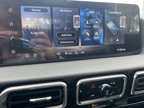 New 2026 Nissan Sentra SV w/ SV Convenience Package FWD image 5