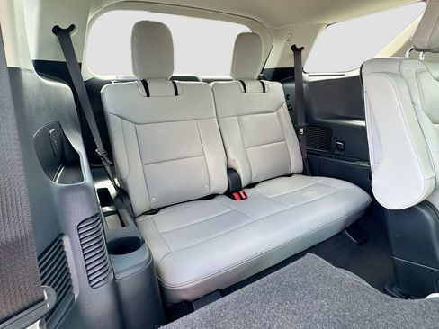 New 2026 Ford Explorer Active w/ Active Comfort Package RWD image 32