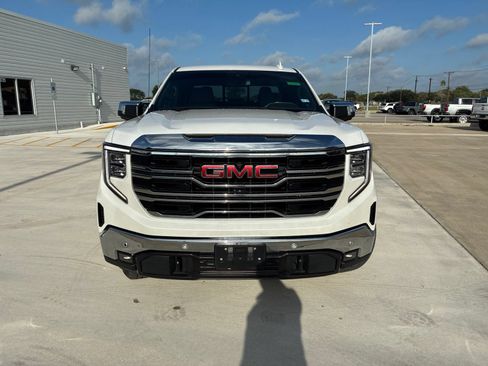 Used 2023 GMC Sierra 1500 SLT AWD/4WD image 8