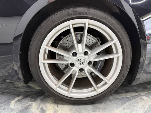 Used 2025 Porsche 911 Carrera image 34