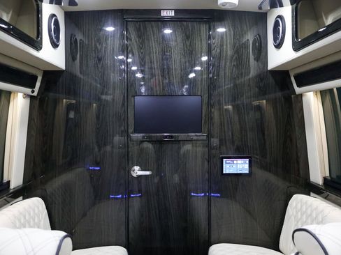 Used 2024 Mercedes-Benz Sprinter 3500 image 65