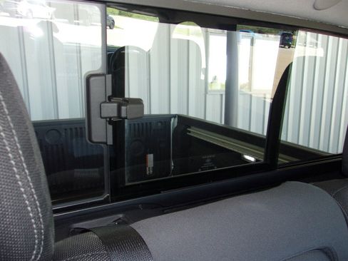 Used 2024 Nissan Frontier SV w/ SV Convenience Package image 22