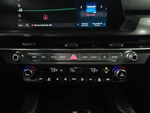 Used 2023 Kia Telluride LX image 29