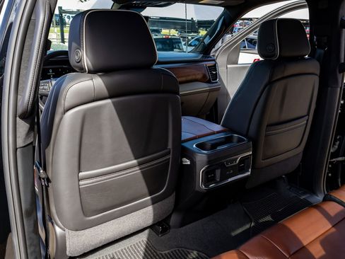 Used 2024 GMC Sierra 2500 Denali Ultimate w/ Max Trailering Package image 34