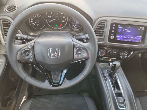 Used 2022 Honda HR-V Sport image 11