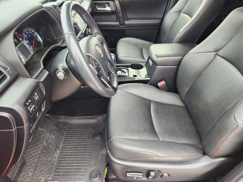 Used 2019 Toyota 4Runner TRD Off-Road Premium image 16