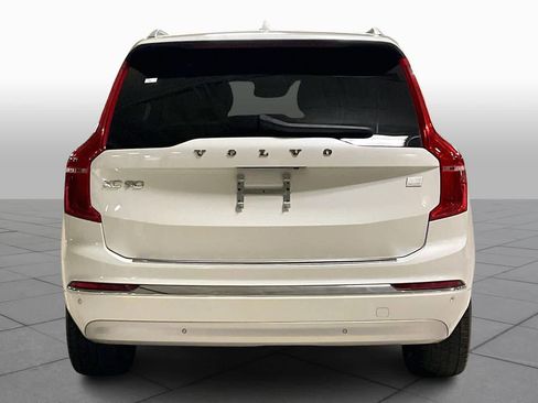 Used 2022 Volvo XC90 T8 Inscription w/ Lounge Package image 4