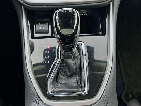 Used 2025 Subaru Outback Premium image 24