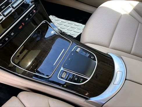 Used 2021 Mercedes-Benz GLC 300 image 17