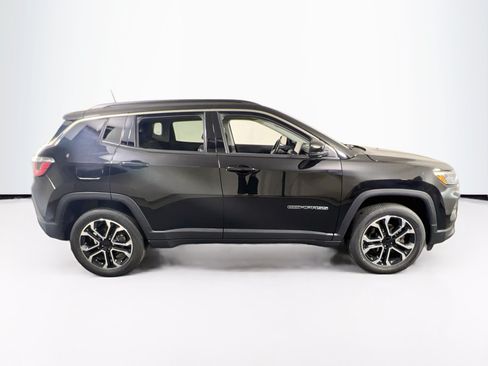 Used 2022 Jeep Compass Limited w/ Sun and Sound Group AWD/4WD image 4