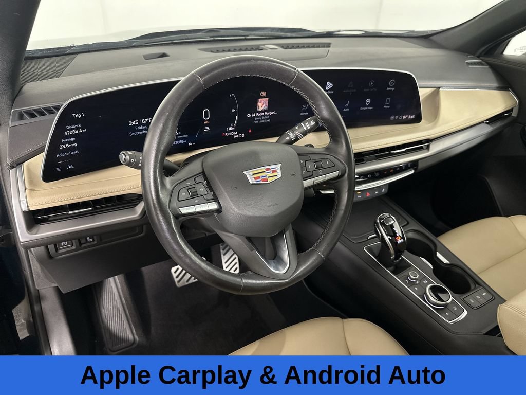 Used 2024 Cadillac XT4 Luxury w/ Cold Weather Package AWD/4WD image 13