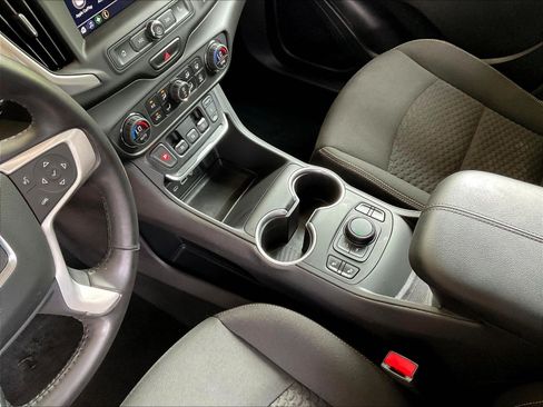 Used 2021 GMC Terrain SLE w/ Driver Convenience Package FWD image 17