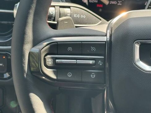 New 2026 GMC Yukon AT4 Ultimate w/ LPO, Floor Liner Package AWD/4WD image 15