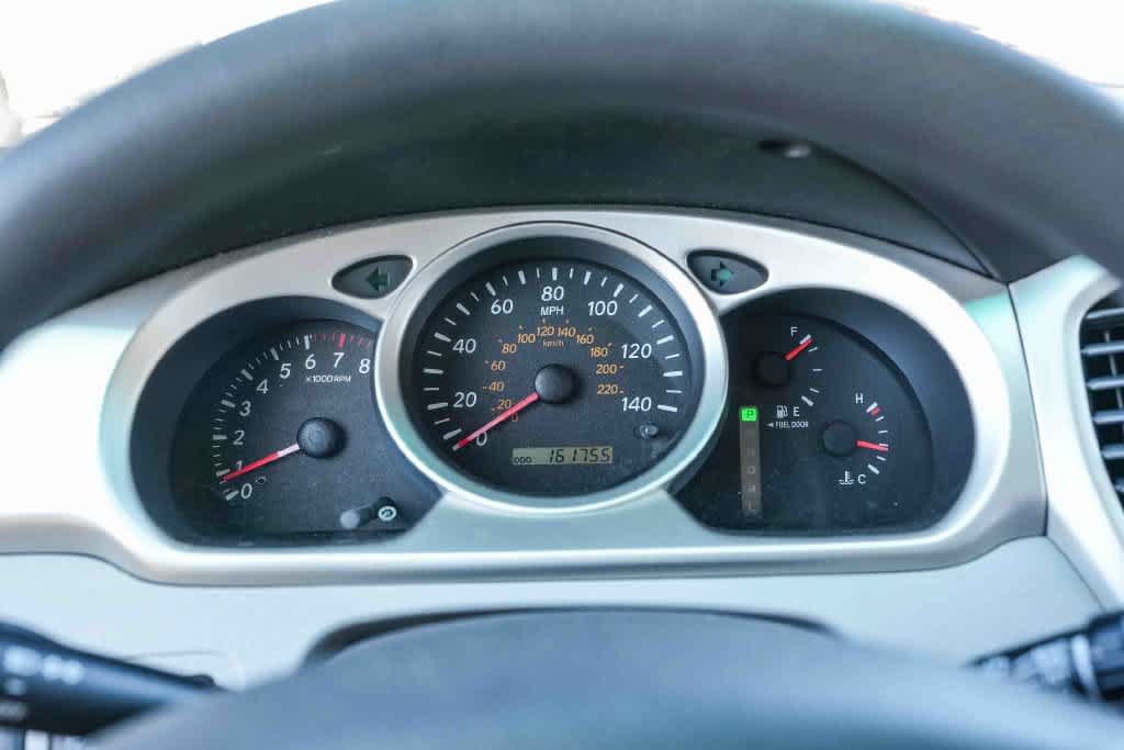 Used 2006 Toyota Highlander 2WD w/ 3rd Row image 23