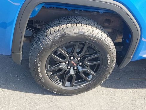 Certified 2022 GMC Sierra 1500 Elevation w/ LPO, Elevation Black Package AWD/4WD image 5