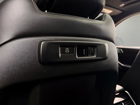 Used 2021 BMW X6 sDrive40i w/ Premium Package image 24