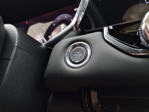 New 2026 GMC Canyon Elevation w/ Convenience Package image 17