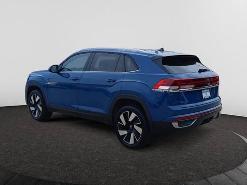Used 2025 Volkswagen Atlas Cross Sport SE FWD image 5