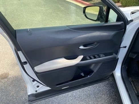Used 2020 Lexus UX 250h w/ Premium Package AWD/4WD image 17